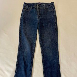 JEANS NEW STRAIGHT LEGGED STYLE 731t NYDJ